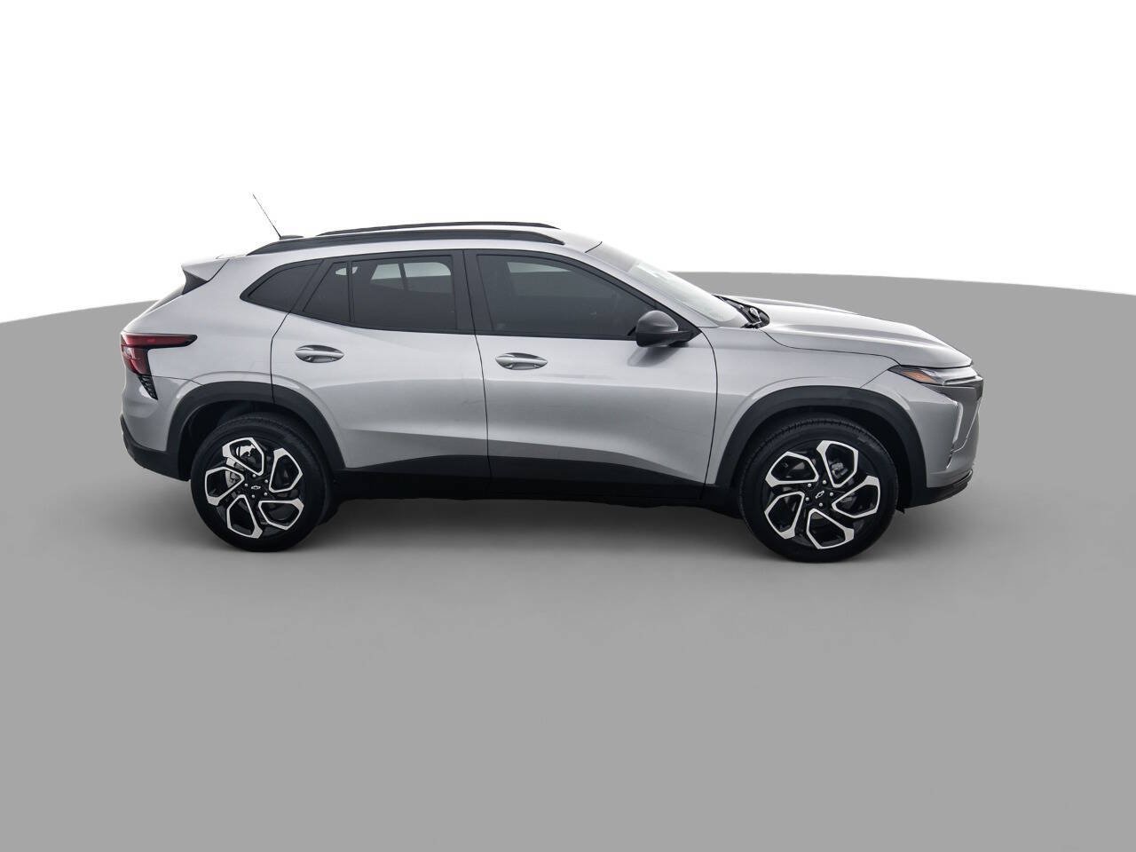 Used 2025 Chevrolet Trax RS FWD image 4