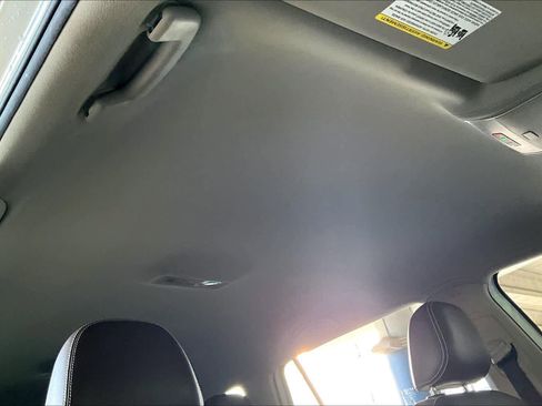 Used 2022 Volkswagen Atlas SE image 13