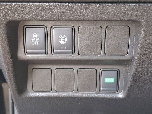 Used 2019 Nissan Rogue Sport SV image 24