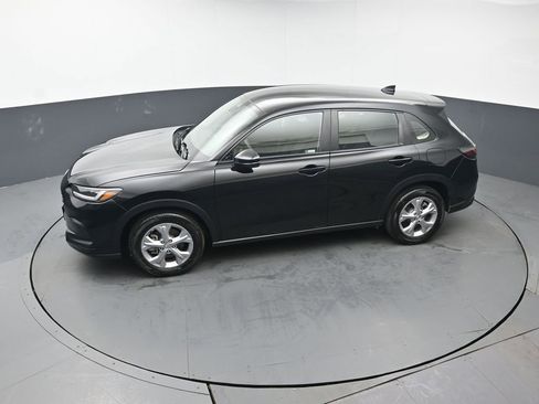 Used 2023 Honda HR-V LX image 32
