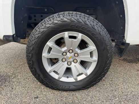 Used 2022 Chevrolet Colorado LT w/ Fleet Safety Package AWD/4WD image 26