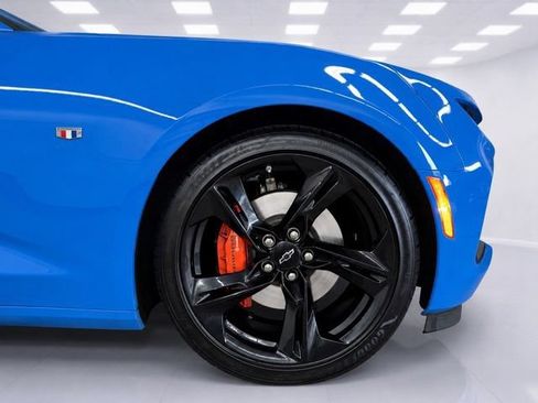 Used 2023 Chevrolet Camaro SS RWD image 8