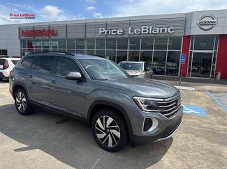 Used 2025 Volkswagen Atlas SE FWD video 1