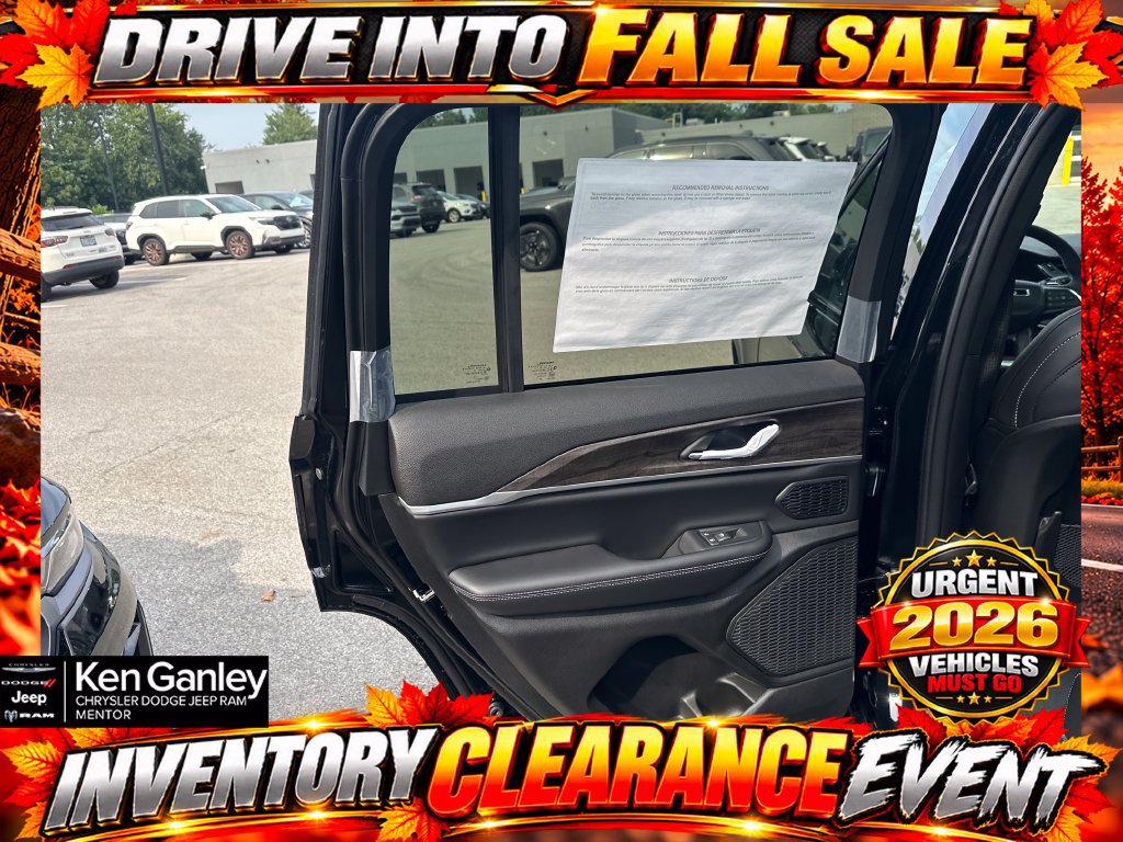 New 2026 Jeep Grand Cherokee Limited w/ Limited Altitude Package AWD/4WD image 21