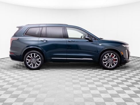 Certified 2025 Cadillac XT6 Sport w/ Platinum Package AWD/4WD image 7