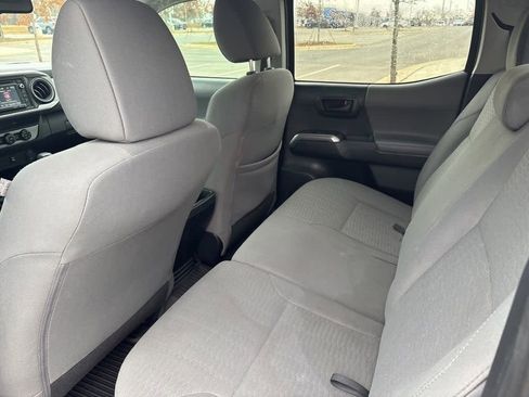 Used 2017 Toyota Tacoma SR5 image 17