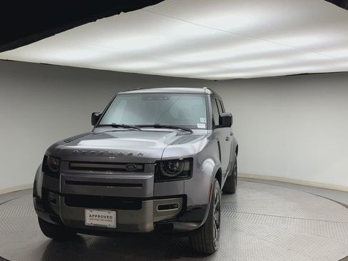 Used 2022 Land Rover Defender 110 X-Dynamic SE image 7