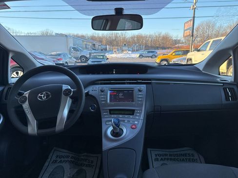 Used 2015 Toyota Prius Three image 25