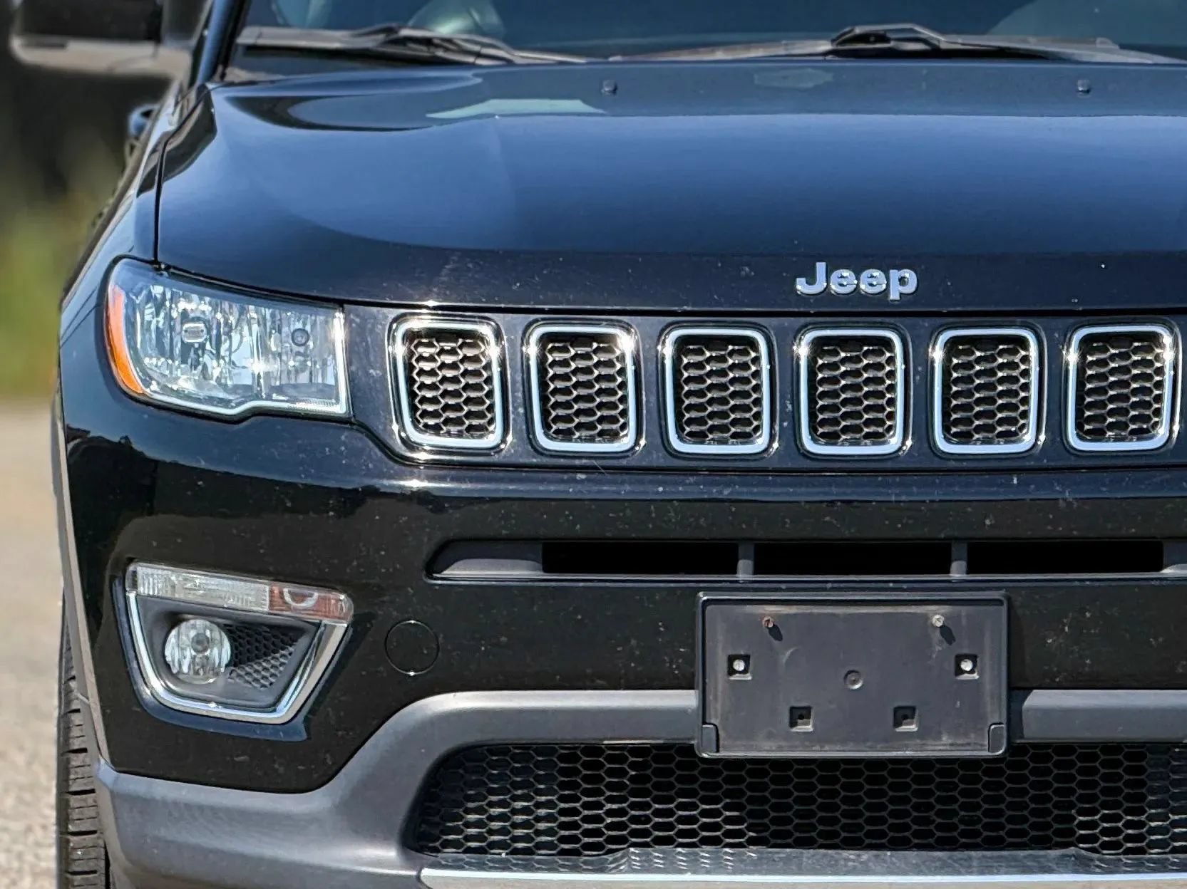 Used 2019 Jeep Compass Limited FWD image 11