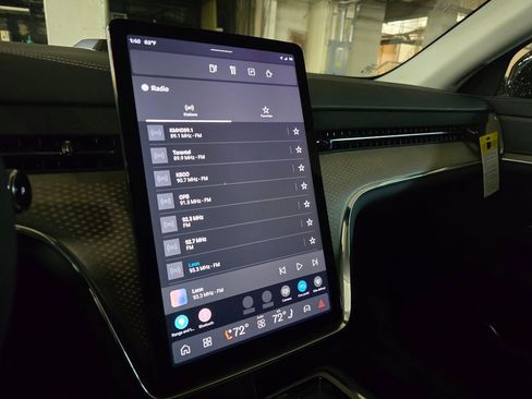 New 2025 Volvo EX90 Plus image 28