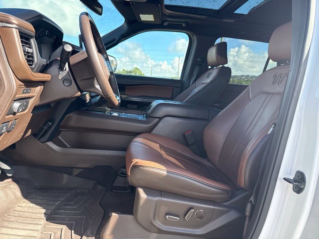 Used 2022 Ford Expedition King Ranch RWD image 6