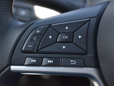Used 2024 Nissan Altima 2.5 SV FWD image 19