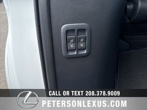 New 2026 Lexus TX 500h AWD image 20