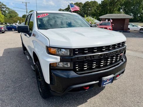 Used 2019 Chevrolet Silverado 1500 Custom Trail Boss w/ Custom Convenience Package AWD/4WD image 7