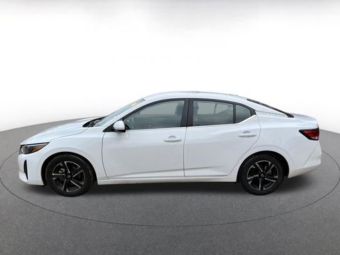 Used 2025 Nissan Sentra SV image 10