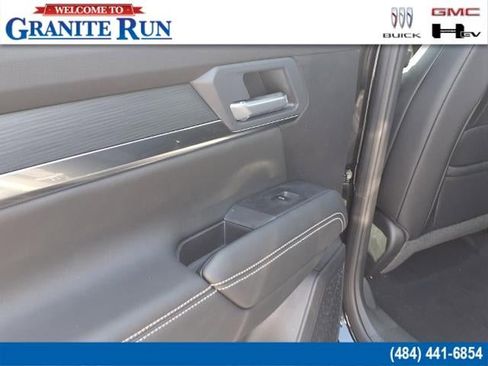 New 2026 GMC Terrain Elevation w/ Elevation Premium Package image 9