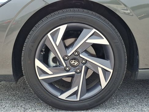 Certified 2025 Hyundai Elantra Sport FWD image 27
