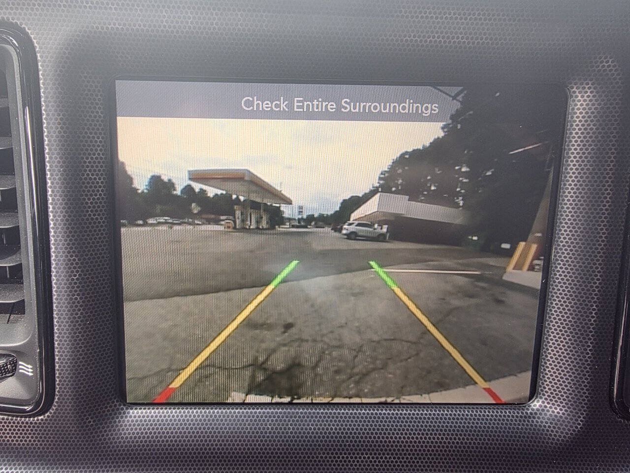 Used 2015 Dodge Challenger SXT Plus RWD image 18