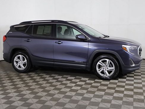 Used 2019 GMC Terrain SLE w/ Driver Convenience Package image 13