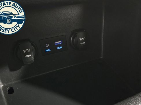 Used 2018 Hyundai Elantra GT FWD image 16