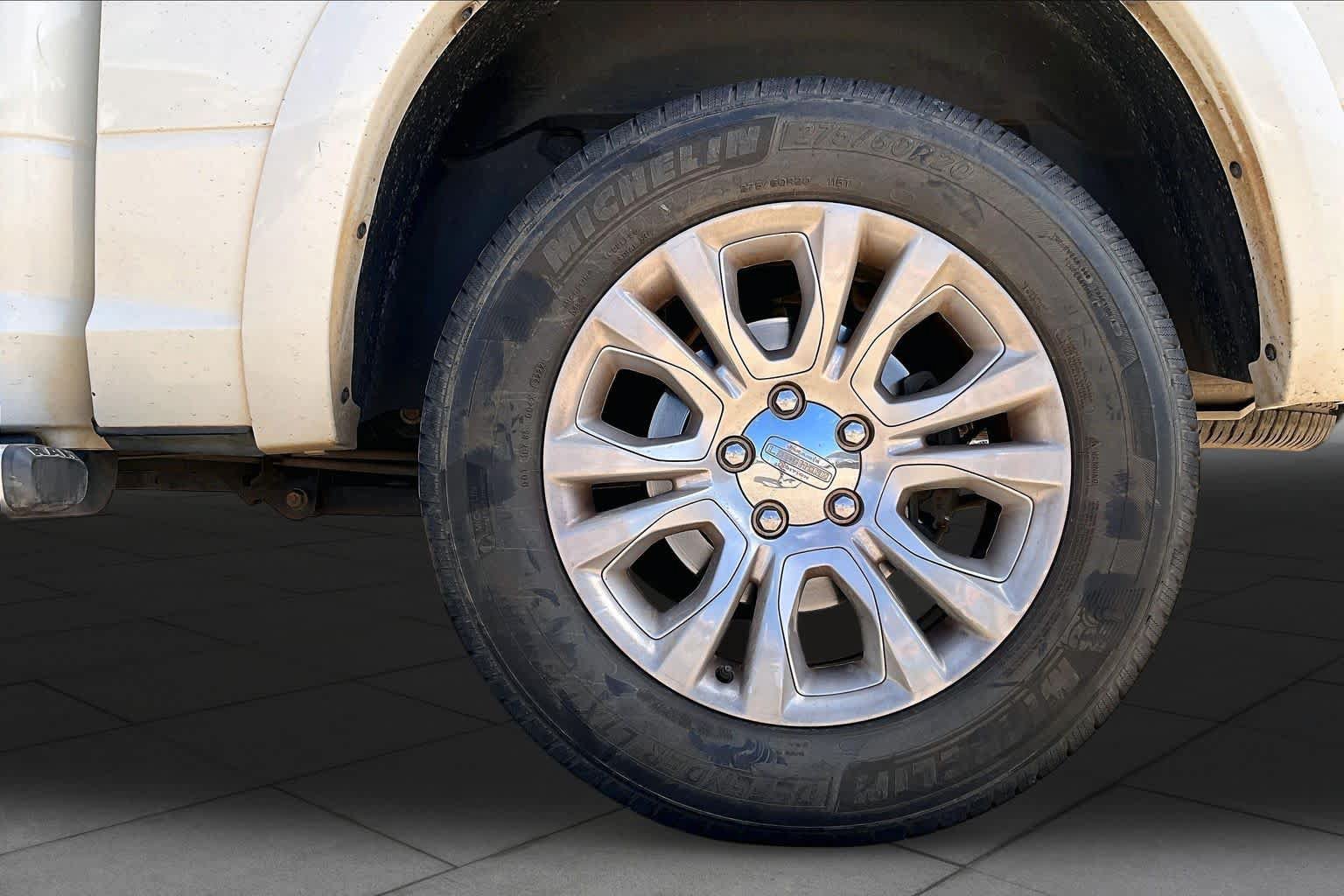 Used 2017 RAM 1500 Laramie Longhorn AWD/4WD image 11