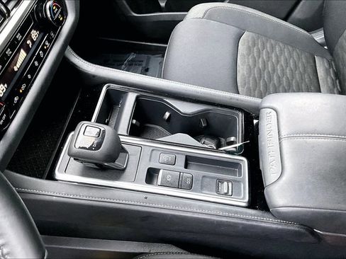 Used 2024 Nissan Pathfinder SV w/ Cargo Package image 16