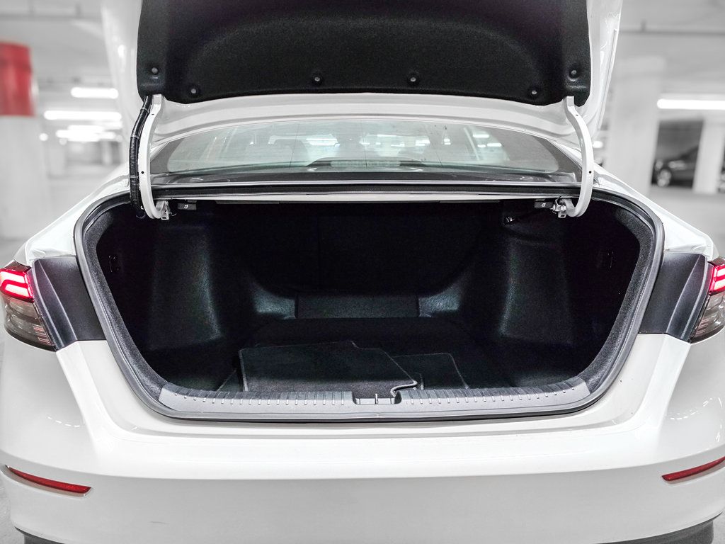Used 2025 Honda Accord Sport image 8