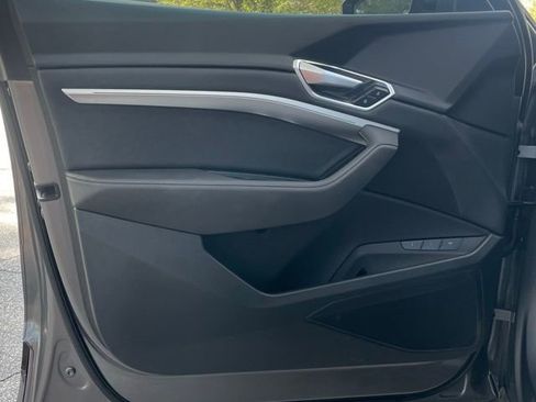 Used 2021 Audi e-tron Premium w/ Convenience Plus Package image 13