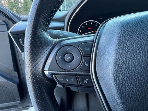 Used 2019 Toyota Avalon XSE image 22