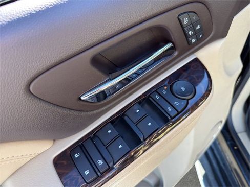 Used 2011 GMC Yukon Denali image 12