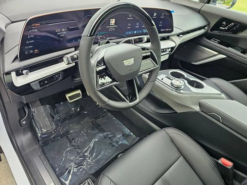 New 2026 Cadillac Optiq Luxury 1 AWD/4WD image 19