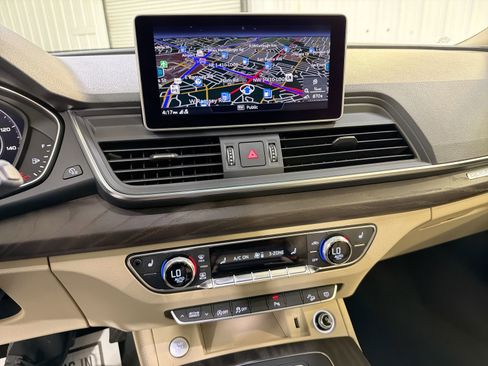 Used 2019 Audi Q5 2.0T Premium Plus w/ Premium Plus Package image 19