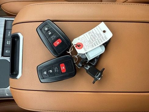 Used 2020 Toyota Highlander Platinum AWD/4WD image 43