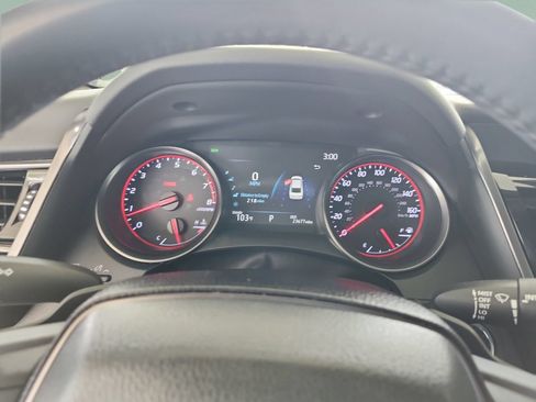 Used 2023 Toyota Camry XSE FWD image 11