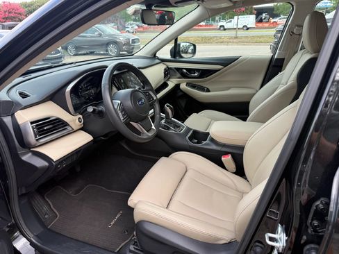 Used 2025 Subaru Legacy Limited AWD/4WD image 9