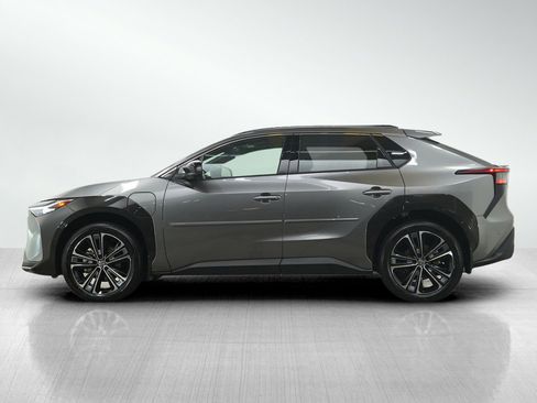 Used 2024 Toyota bZ4X Limited image 2