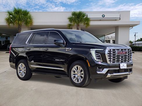 Used 2025 GMC Yukon Denali image 3