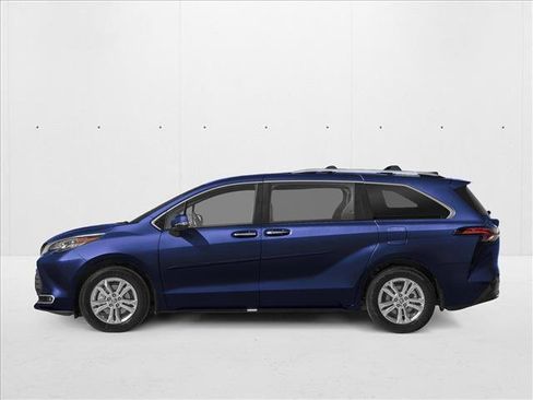 New 2026 Toyota Sienna Platinum AWD/4WD image 3