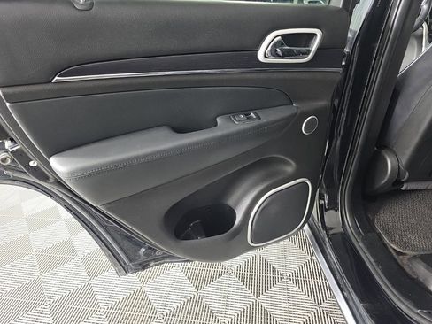 Used 2018 Jeep Grand Cherokee Summit w/ Platinum Series Group image 32