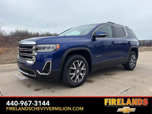 Certified 2023 GMC Acadia SLT w/ Technology Package image 1