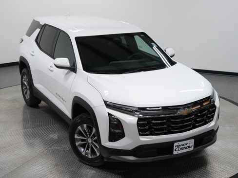 Used 2025 Chevrolet Equinox LT image 35