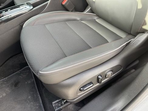 Used 2023 Chevrolet TrailBlazer RS w/ Convenience Package image 13