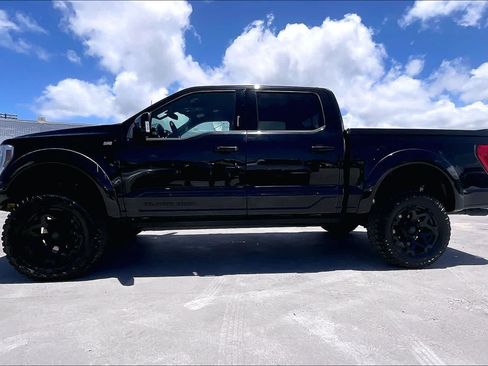 Used 2022 Ford F150 Lariat w/ Equipment Group 502A High AWD/4WD image 3