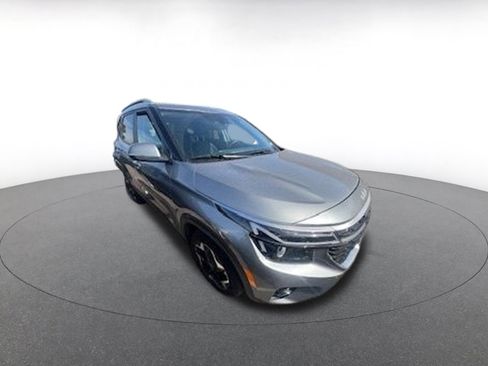 Used 2025 Kia Seltos S image 1