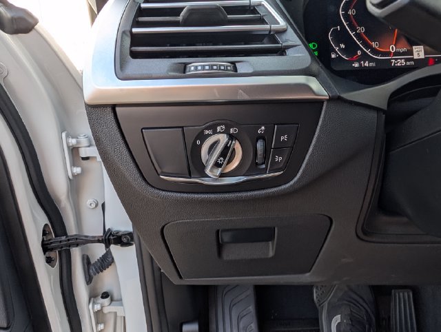 Used 2024 BMW X3 sDrive30i w/ Premium Package RWD image 35
