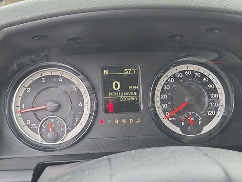 Used 2019 RAM 1500 ST w/ SXT Plus Group AWD/4WD image 39