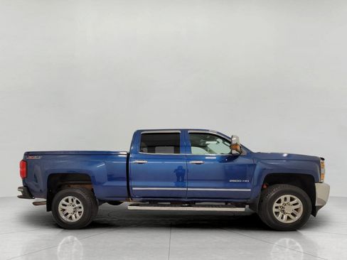 Used 2016 Chevrolet Silverado 2500 LTZ w/ LTZ Plus Package image 11