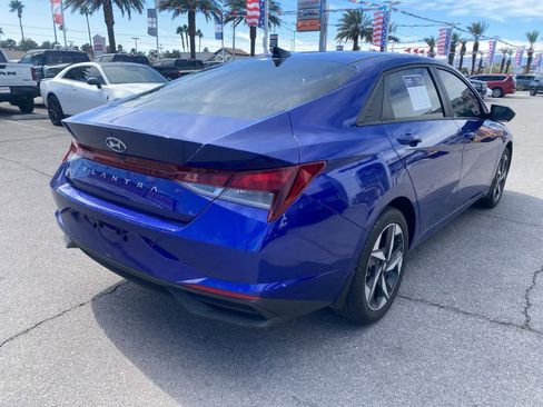 Used 2023 Hyundai Elantra SEL w/ Convenience Package image 6