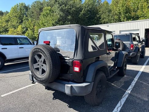 Used 2016 Jeep Wrangler Sport AWD/4WD image 18