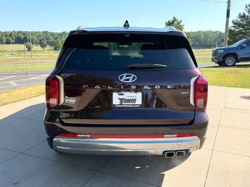 Used 2024 Hyundai Palisade Calligraphy AWD/4WD image 5
